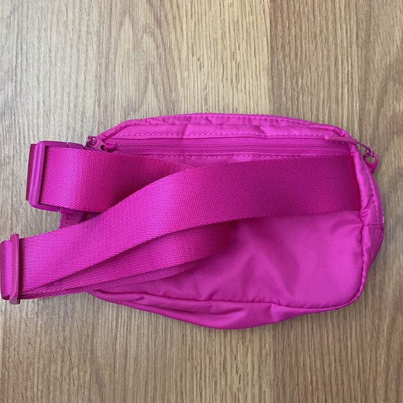 ❤️ Lululemon Pink Everywhere Belt Bag Original Strap - Picture 3 of 6